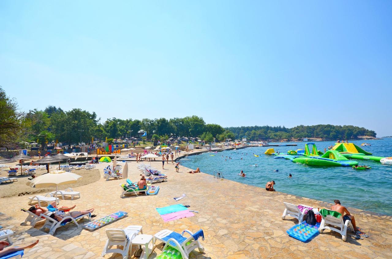 Apartments Milan Porec Exterior photo