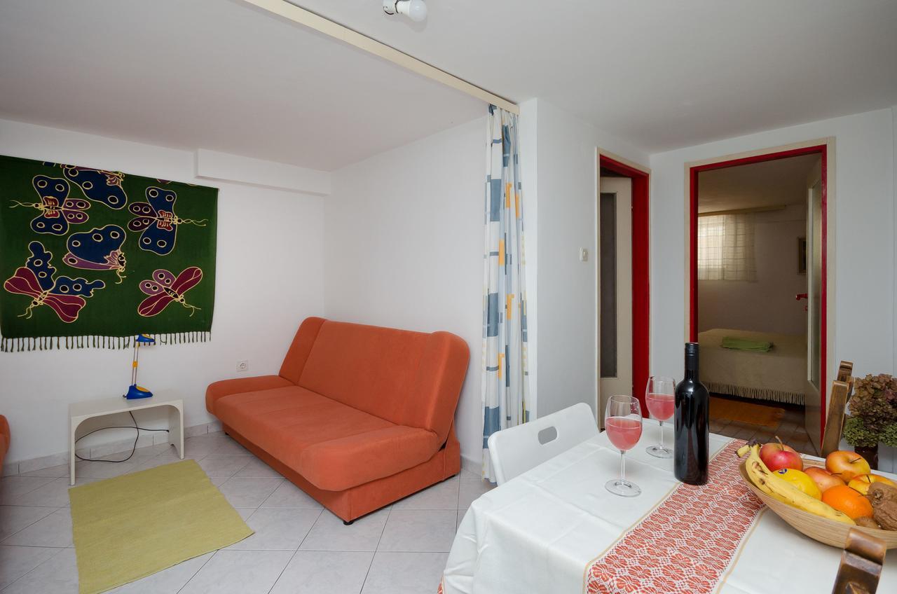 Apartments Milan Porec Exterior photo